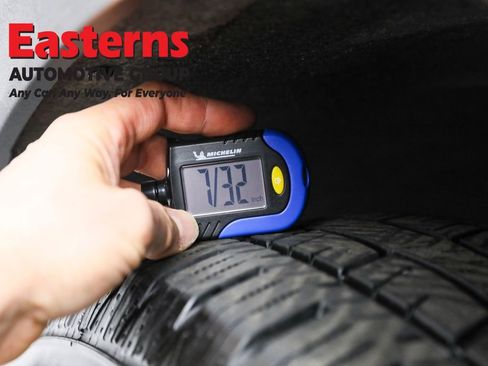 Used 2022 Chevrolet Traverse LT image 29