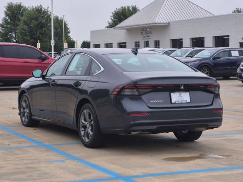 Used 2023 Honda Accord EX image 8