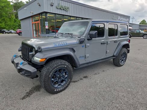 Used 2023 Jeep Wrangler Unlimited w/ Sun & Screen Package AWD/4WD image 8
