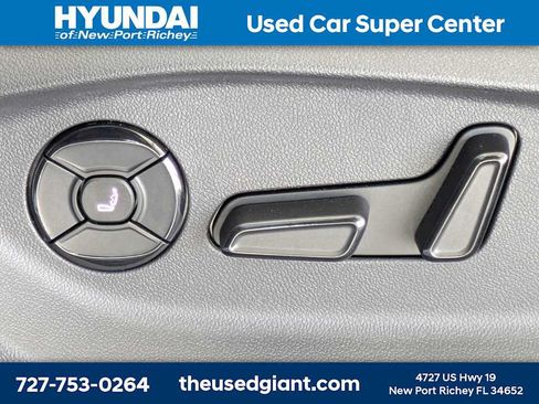 Used 2025 Volkswagen Tiguan SEL R-Line AWD/4WD image 26