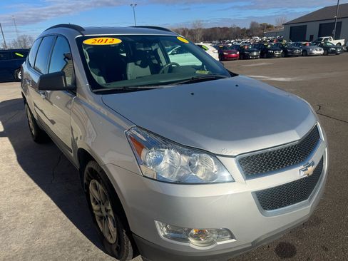 Used 2012 Chevrolet Traverse LS image 3