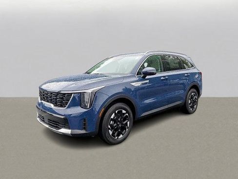 New 2025 Kia Sorento S image 2