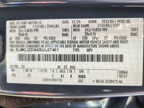 New 2025 Lincoln Corsair Reserve w/ Equipment Group 202A AWD/4WD image 24