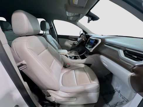 Used 2023 GMC Acadia SLT image 21