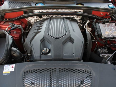 Used 2023 Porsche Macan image 27