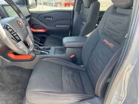 Used 2023 Nissan Frontier PRO-4X w/ Pro Convenience Package image 17
