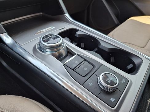 Used 2020 Ford Explorer Limited AWD/4WD image 10