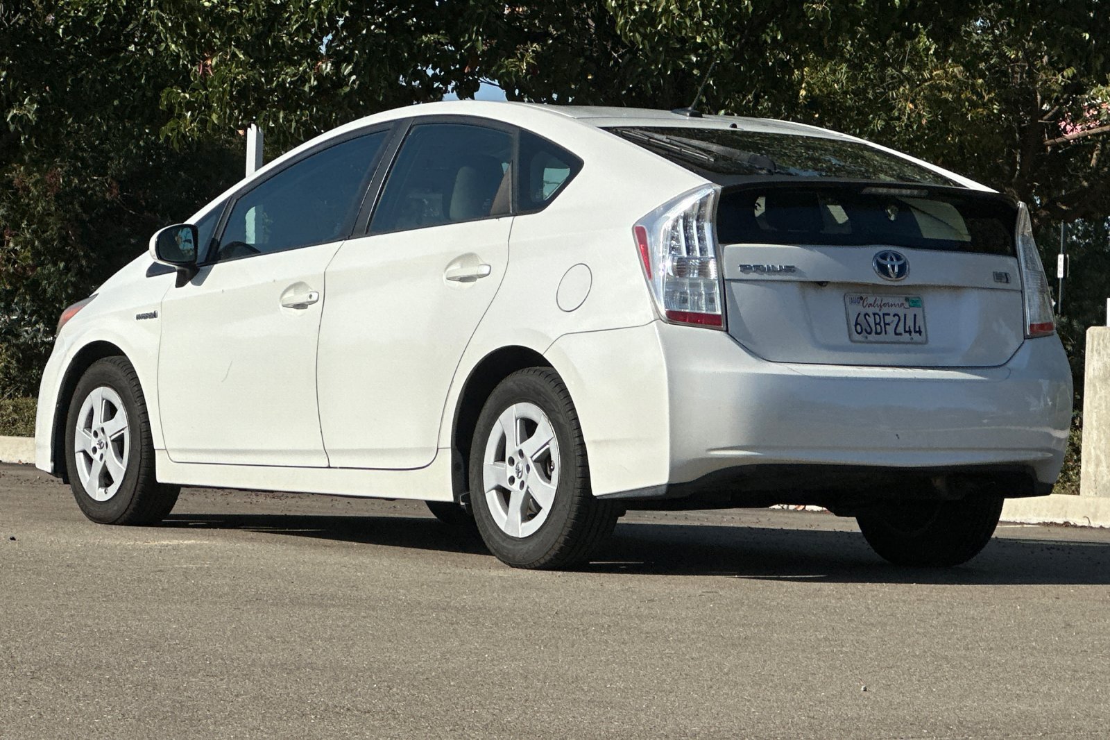 Used 2011 Toyota Prius Three w/ Navigation Pkg FWD image 6