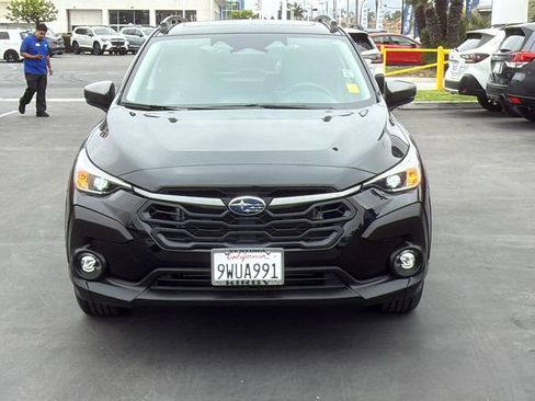 Used 2025 Subaru Crosstrek 2.5i Premium AWD/4WD image 2