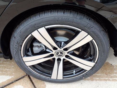 New 2025 Mercedes-Benz C 300 4MATIC Sedan image 11