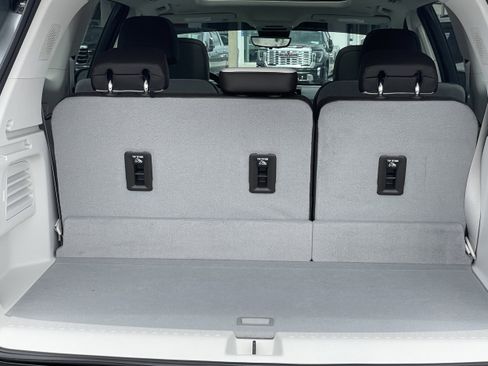 Certified 2025 GMC Acadia Denali w/ Super Cruise Package image 10