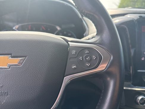Used 2020 Chevrolet Traverse LT FWD image 8