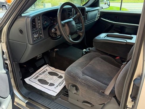 Used 2001 Chevrolet Silverado 2500 Extended Cab LS w/ Snow Plow Prep Pkg AWD/4WD image 10