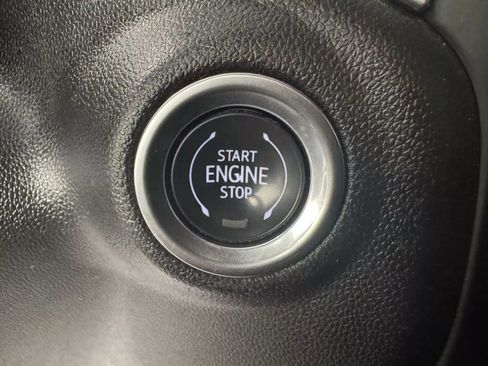 Used 2021 Chevrolet Silverado 1500 RST image 18