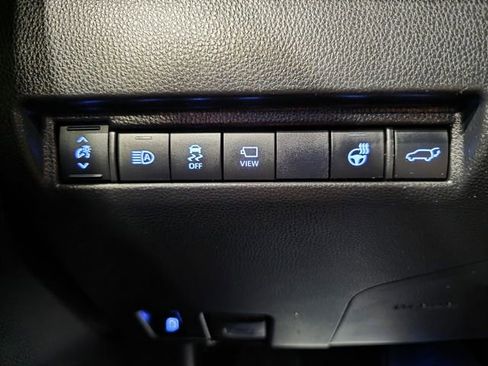 Used 2021 Toyota Venza Limited w/ Advanced Technology Package AWD/4WD image 18