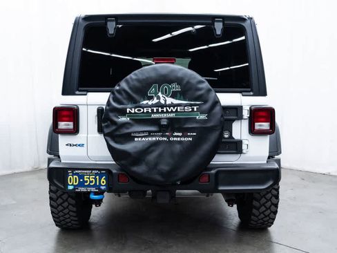 Used 2023 Jeep Wrangler Unlimited AWD/4WD image 5