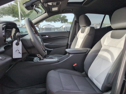 New 2026 Chevrolet Trax RS w/ Sunroof Package FWD image 14