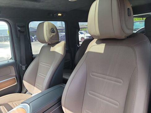 Used 2025 Mercedes-Benz G 550 image 18