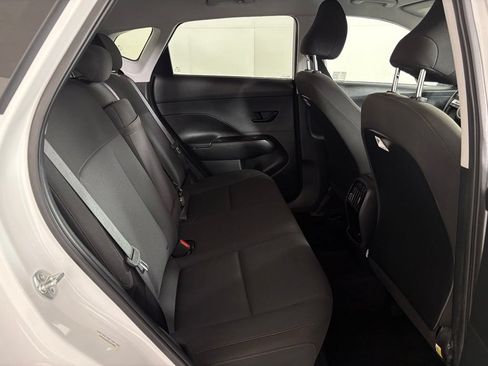 Used 2025 Hyundai Kona SEL FWD image 45