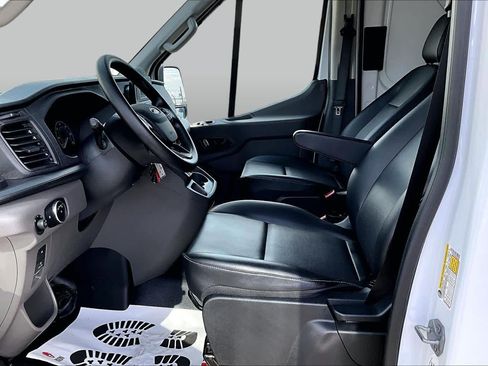 Used 2025 Ford Transit 250 148 Medium Roof Extended AWD image 9