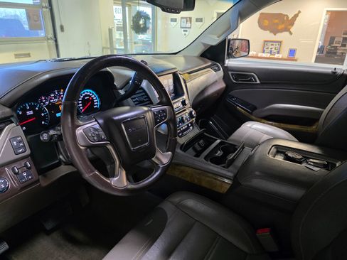 Used 2017 GMC Yukon Denali w/ Open Road Package image 15