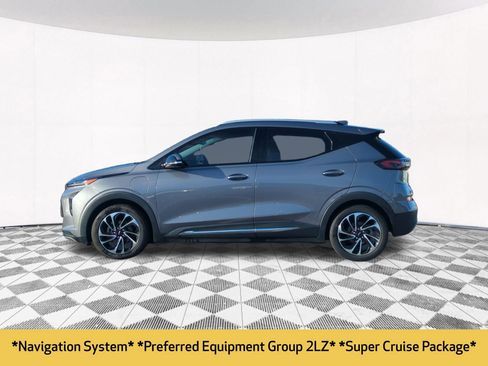 Certified 2022 Chevrolet Bolt EUV Premier w/ Sun & Sound Package image 2
