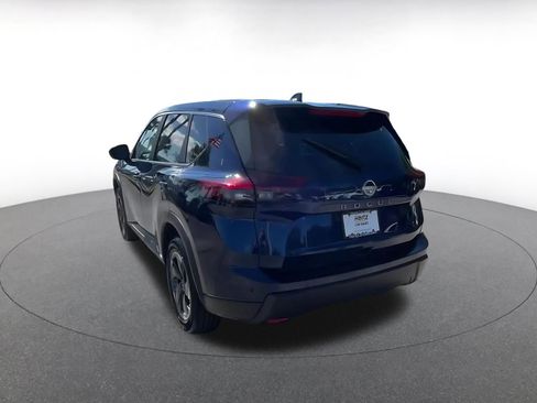 Used 2025 Nissan Rogue SV image 11