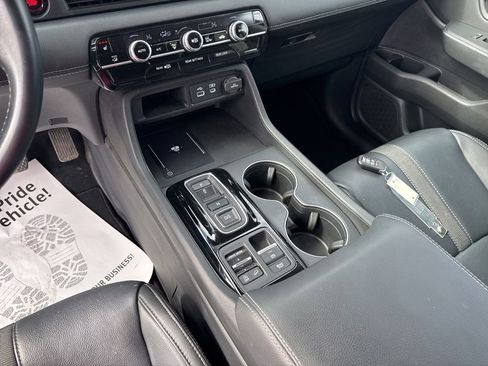 Certified 2025 Honda Pilot EX-L image 24