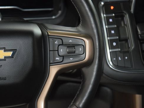 Used 2024 Chevrolet Suburban High Country w/ Advanced Technology Package image 37