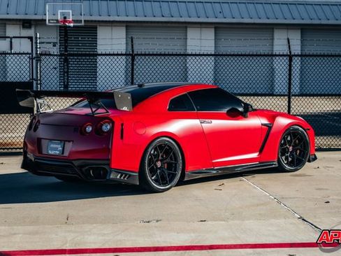Used 2020 Nissan GT-R Premium w/ Premium Interior Package image 59