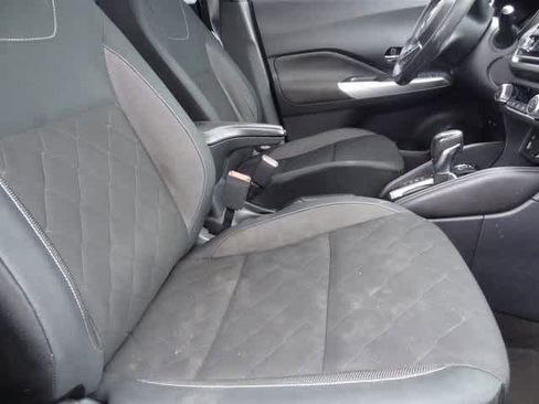 Used 2020 Nissan Kicks SV w/ Exterior Package image 18