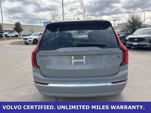 Certified 2025 Volvo XC90 B6 Plus image 6