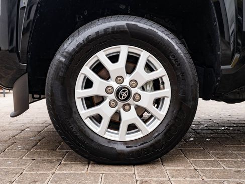 Used 2025 Toyota Tacoma SR5 image 13