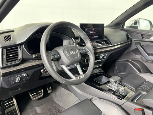 Used 2023 Audi SQ5 Prestige w/ Prestige Package AWD/4WD image 3