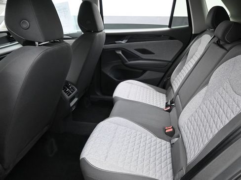 Used 2025 Volkswagen Tiguan S FWD image 32