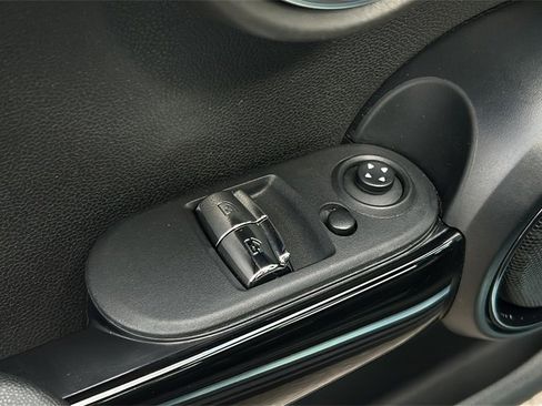 Used 2021 MINI Cooper 2-Door Hardtop image 12