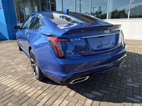 Used 2025 Cadillac CT5 Sport w/ Technology Package RWD image 3