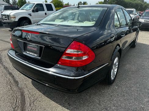Used 2003 Mercedes-Benz E 320 Sedan image 9