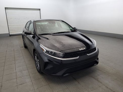 Used 2022 Kia Forte LXS FWD image 14