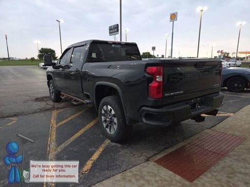 Used 2024 Chevrolet Silverado 2500 Custom w/ Custom Value Package AWD/4WD image 3