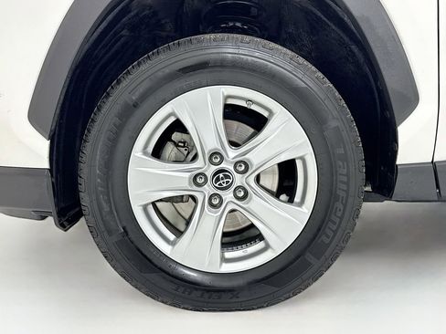 Used 2019 Toyota RAV4 LE image 24