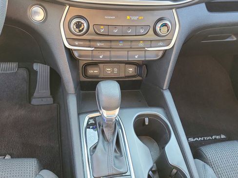 Used 2019 Hyundai Santa Fe SEL AWD/4WD image 22