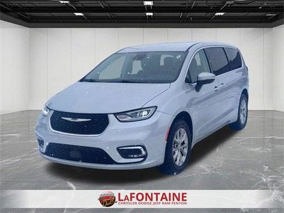 Certified 2023 Chrysler Pacifica Touring-L