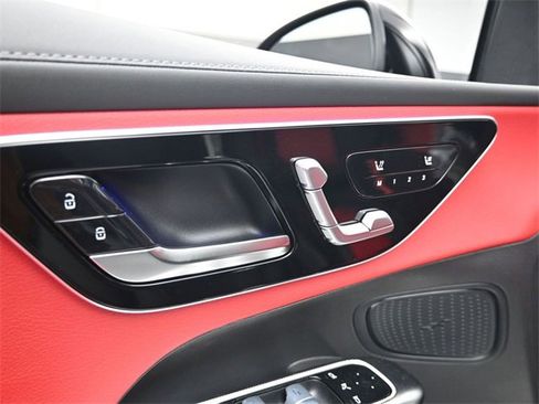 New 2025 Mercedes-Benz GLC 43 AMG 4MATIC image 24