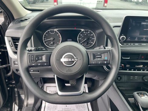 Used 2024 Nissan Rogue SV AWD/4WD image 14