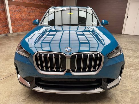 Certified 2025 BMW X1 xDrive28i AWD/4WD image 9