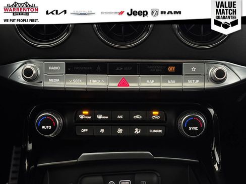 Used 2018 Kia Stinger GT2 image 27