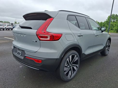 New 2025 Volvo XC40 B5 Plus w/ Protection Package Premier image 6