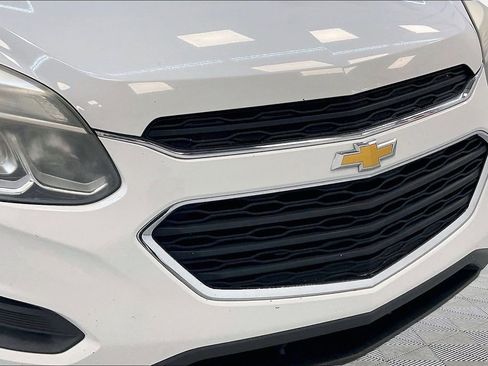 Used 2017 Chevrolet Equinox LS FWD image 30