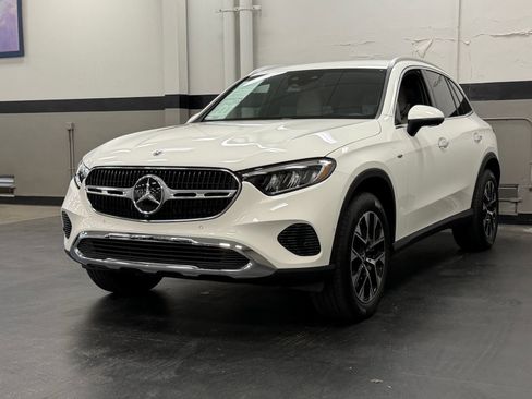 Certified 2025 Mercedes-Benz GLC 350e 4MATIC image 5